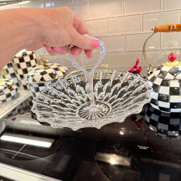 Vintage Crystal candy dish with silver handle - Picture 10 of 13